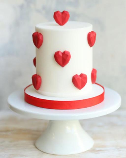 Valentin design torta